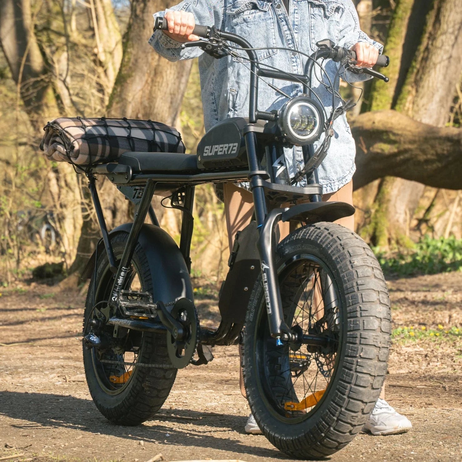 Super 73 cargo outlet rack